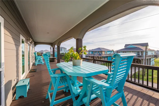 $719,000 | 938 Eastview Port, Port Bolivar, TX 77650