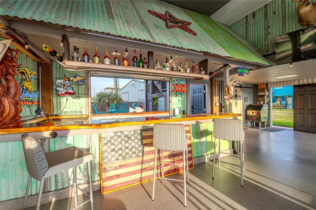 $719,000 | 938 Eastview Port, Port Bolivar, TX 77650