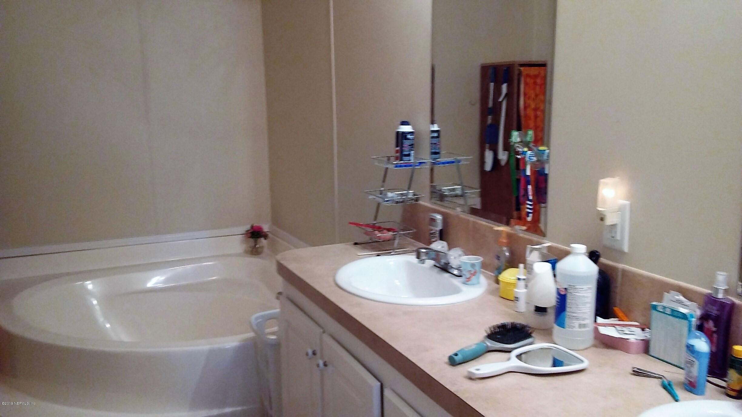 13068 Folsom Road Sanderson, FL 32087 - Photo 19 of 20 Master bath1
