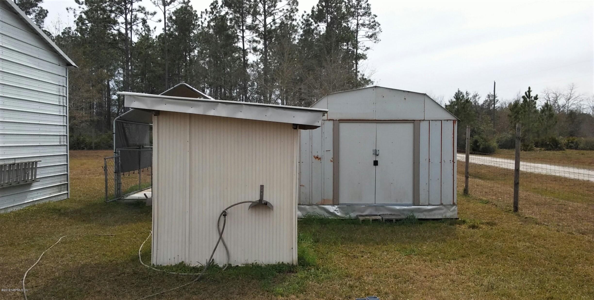 13068 Folsom Road Sanderson, FL 32087 - Photo 7 of 20 Pump house