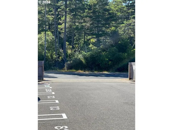$269,997 | 1150 Hemlock Street, Unit D14, Florence, OR 97439