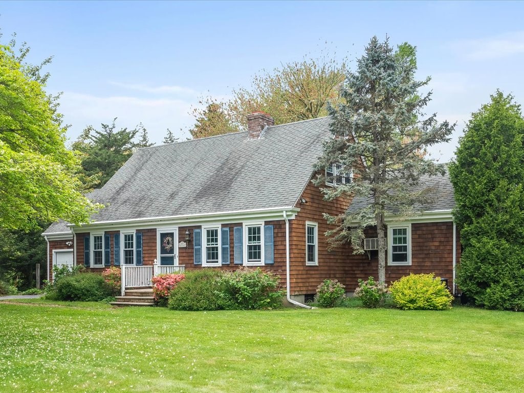 49 Fort Ninigret Road Charlestown, RI 02813 - Photo 3 of 47