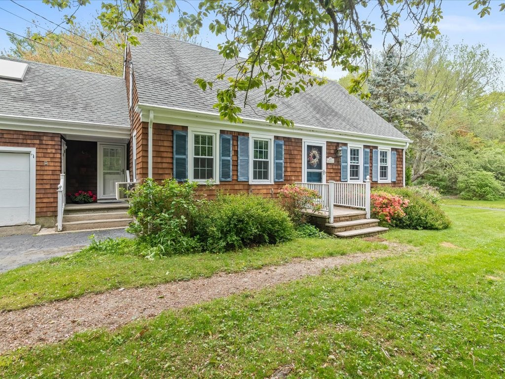 49 Fort Ninigret Road Charlestown, RI 02813 - Photo 4 of 47
