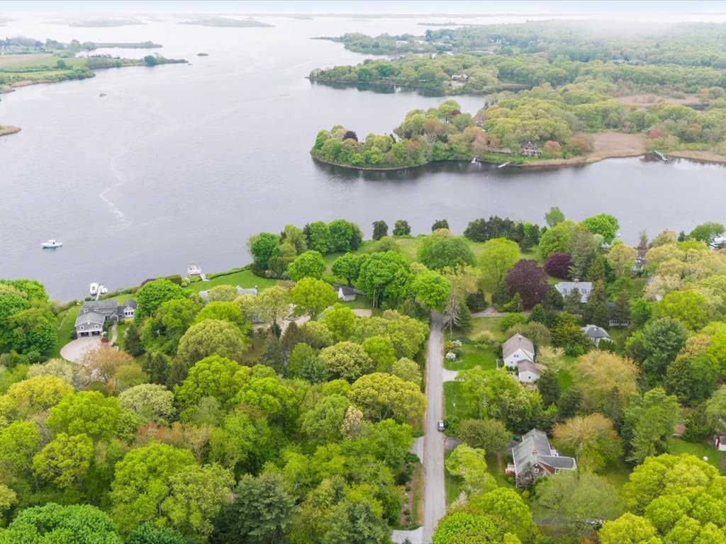 49 Fort Ninigret Road Charlestown, RI 02813 - Photo 10 of 47