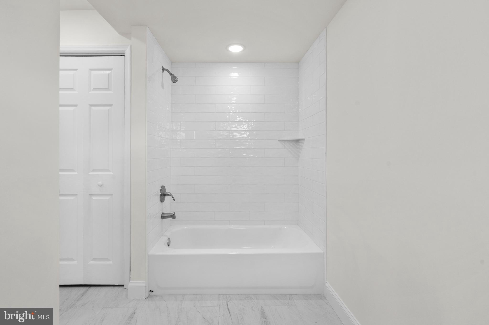 58 Queen Lily Road Levittown, PA 19057 - Photo 23 of 33 Gallery Image 23