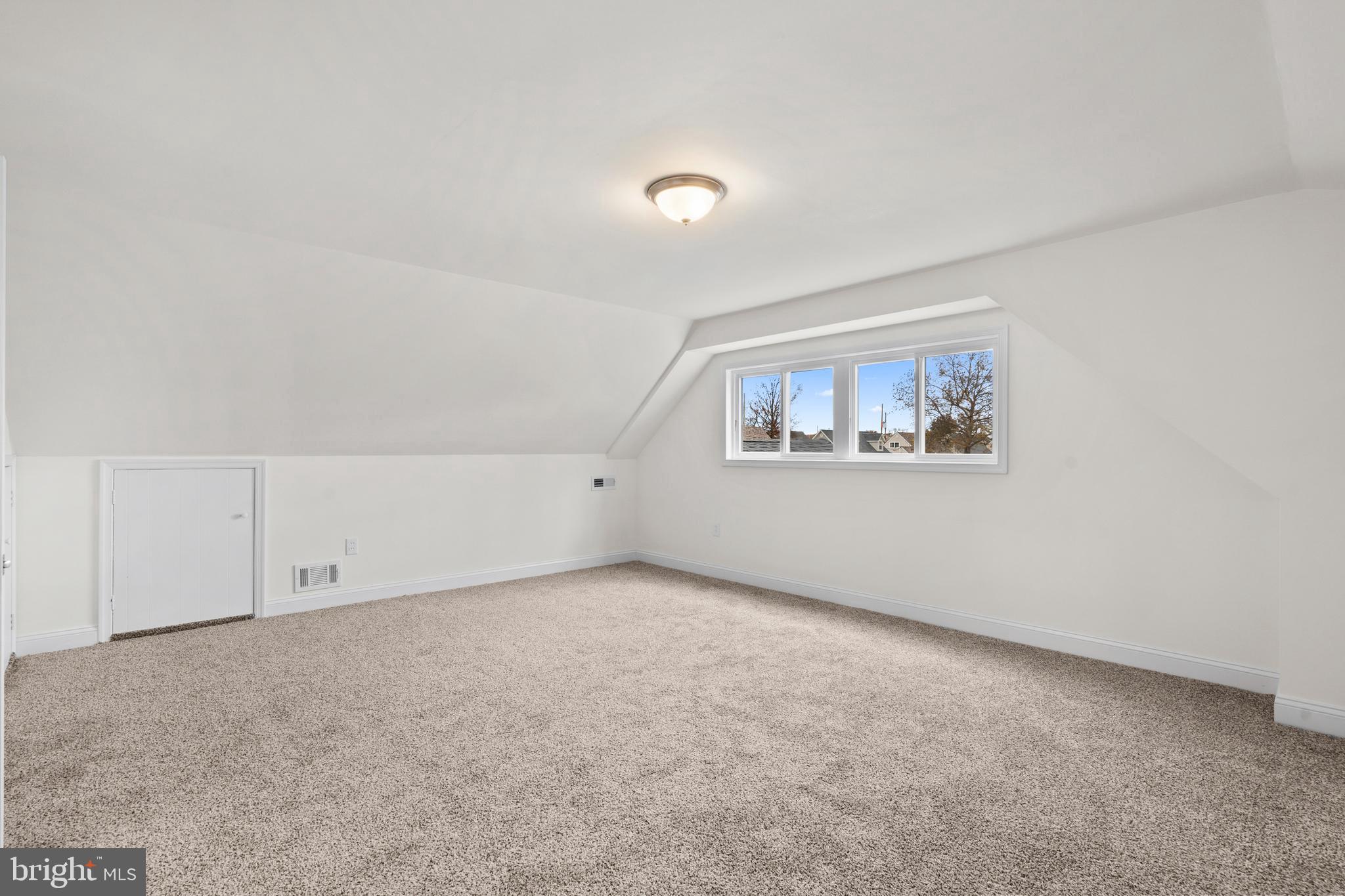 58 Queen Lily Road Levittown, PA 19057 - Photo 24 of 33 Gallery Image 24