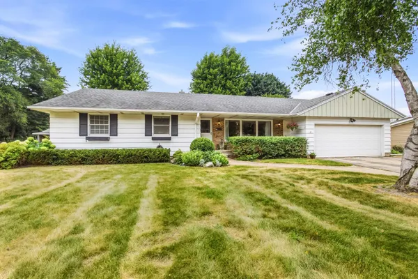 $399,900 | 238 Woodland Court, Lake Mills, WI 53551