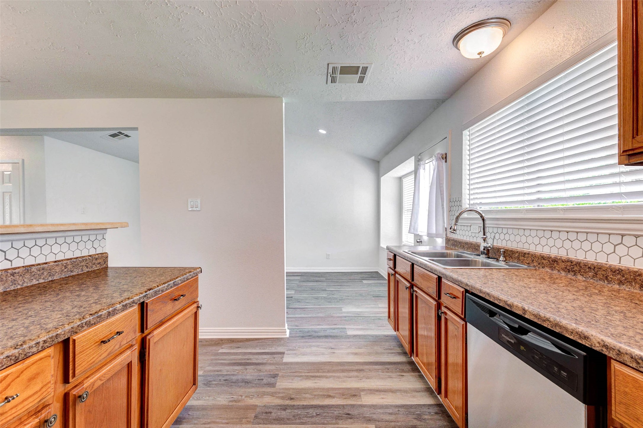5135 Porter Ridge Drive Houston, TX 77053 - Photo 13 of 32