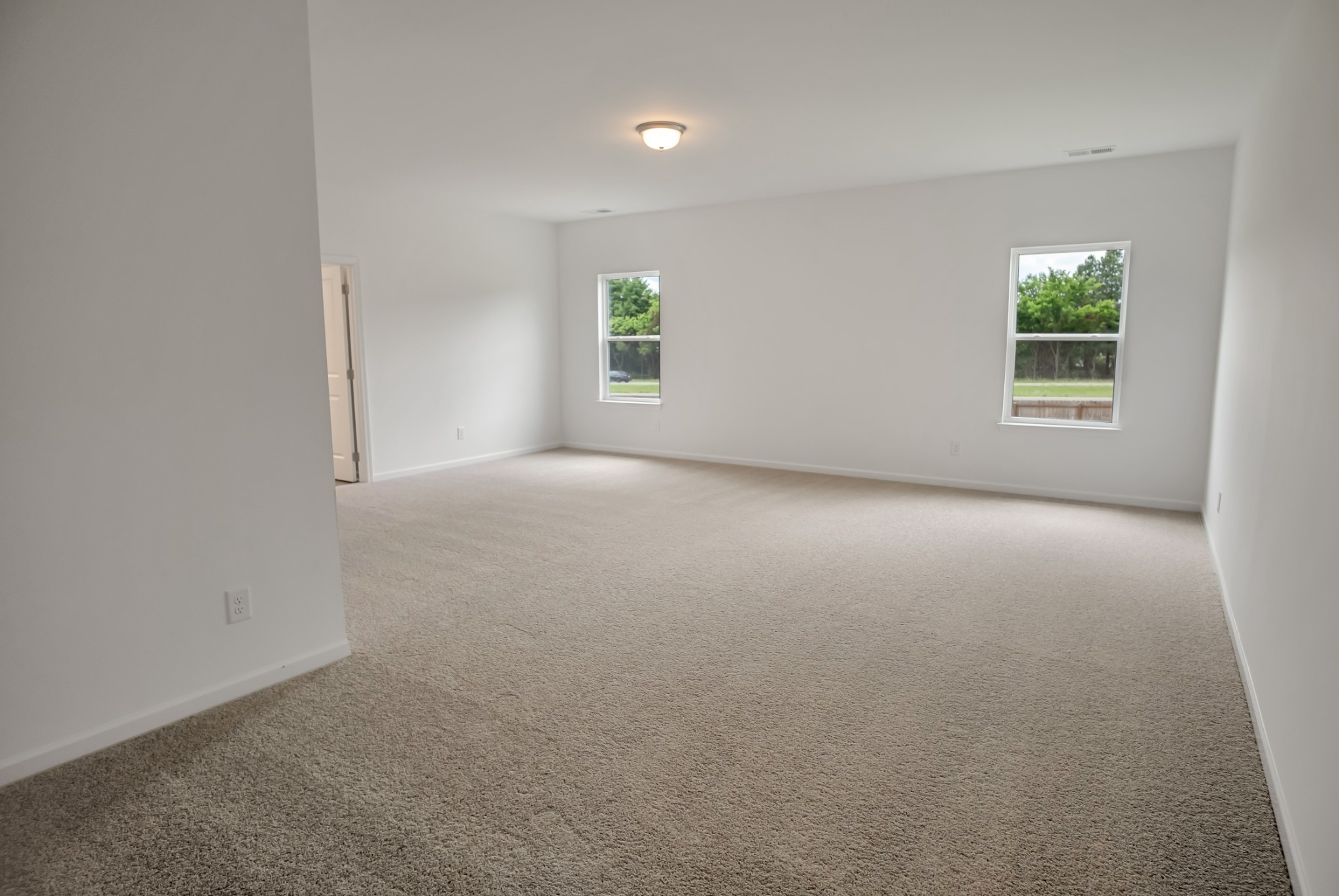 769 Chiswick Court Lebanon, TN 37087 - Photo 22 of 44 an empty room with windows