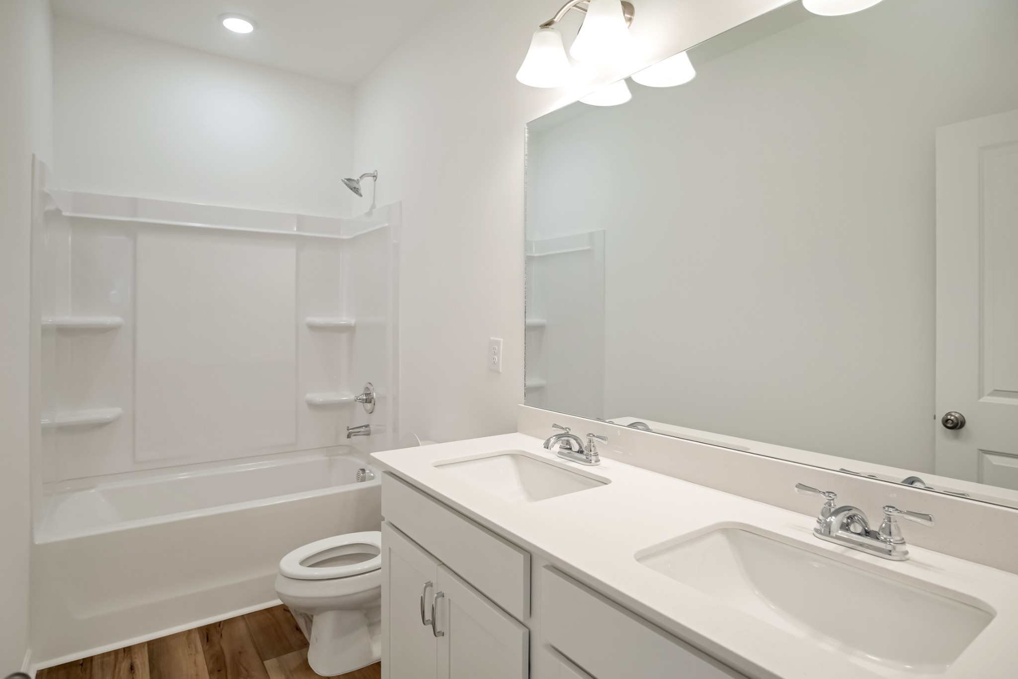 769 Chiswick Court Lebanon, TN 37087 - Photo 4 of 44 a bathroom with a sink a toilet and a bathtub