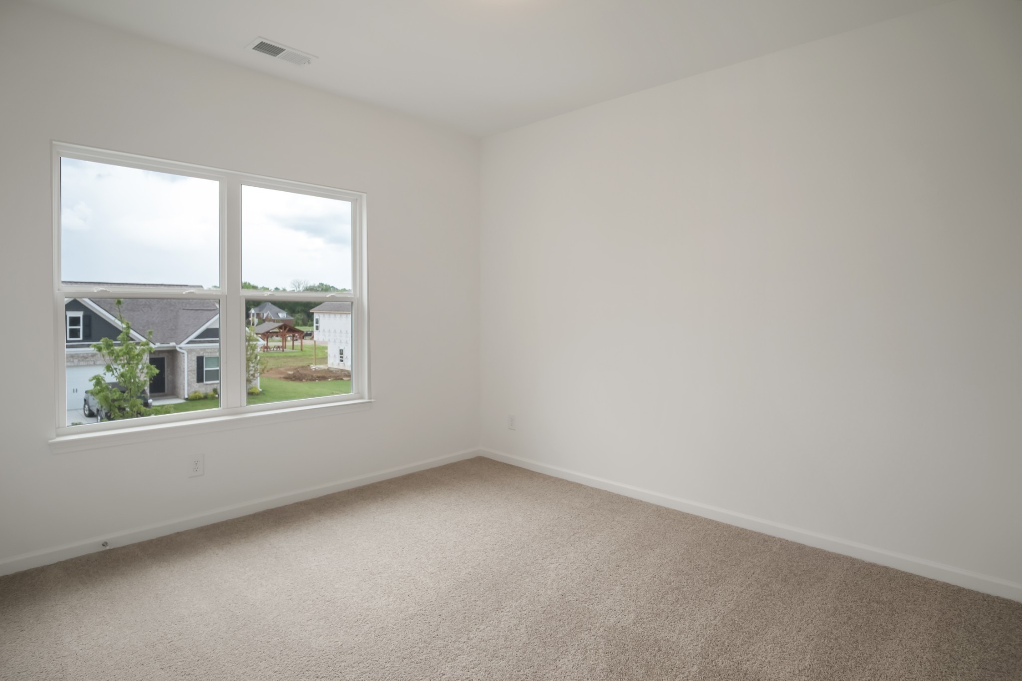 769 Chiswick Court Lebanon, TN 37087 - Photo 7 of 44 an empty room with windows