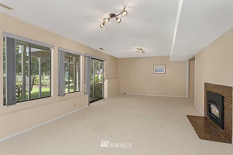 15218 Southeast 175th Place Renton, WA 98058 - Photo 11 of 15 Gallery Image 11