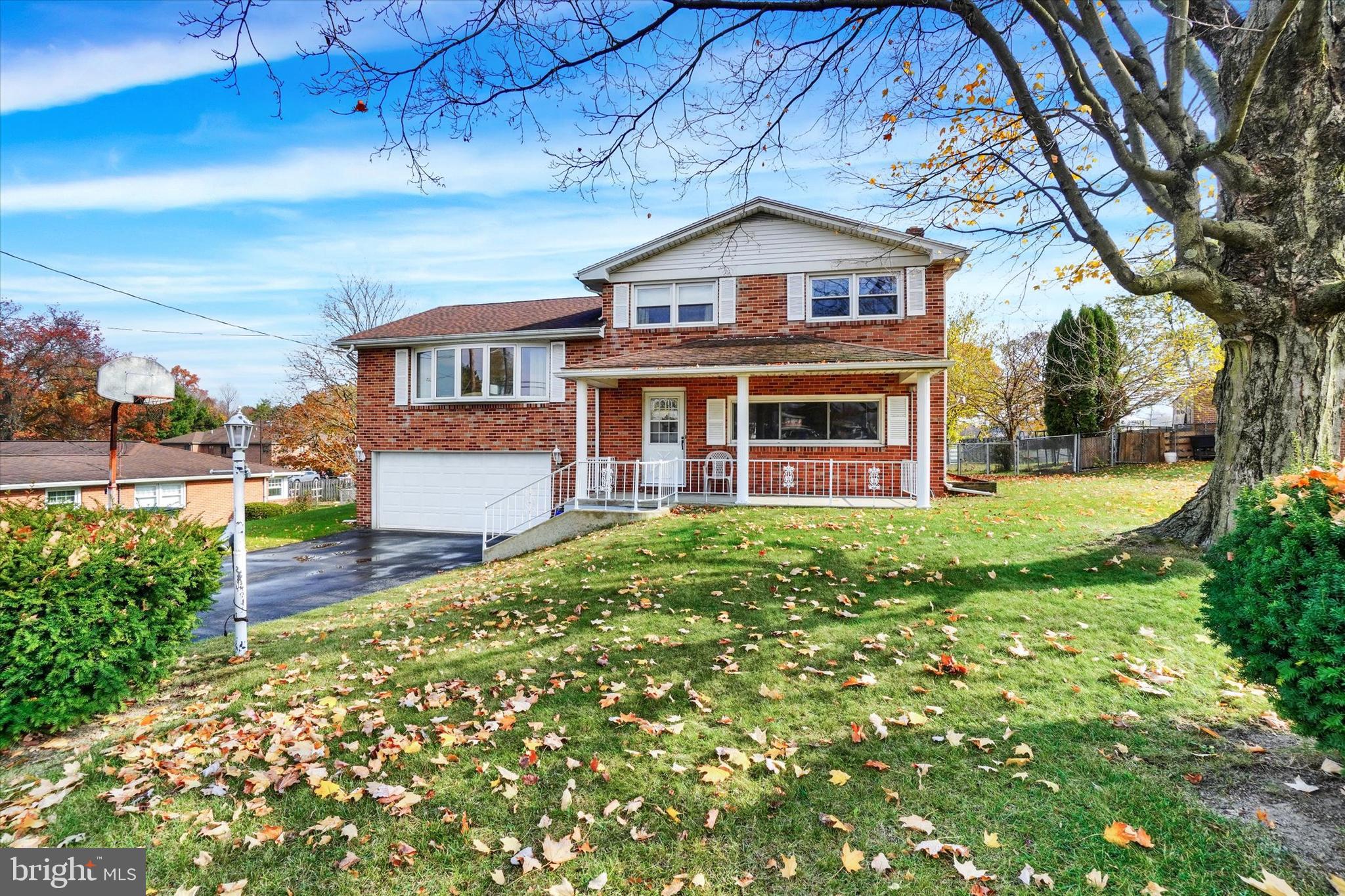 2855 Cambridge Road York, PA 17402 - Photo 2 of 28 Gallery Image 2