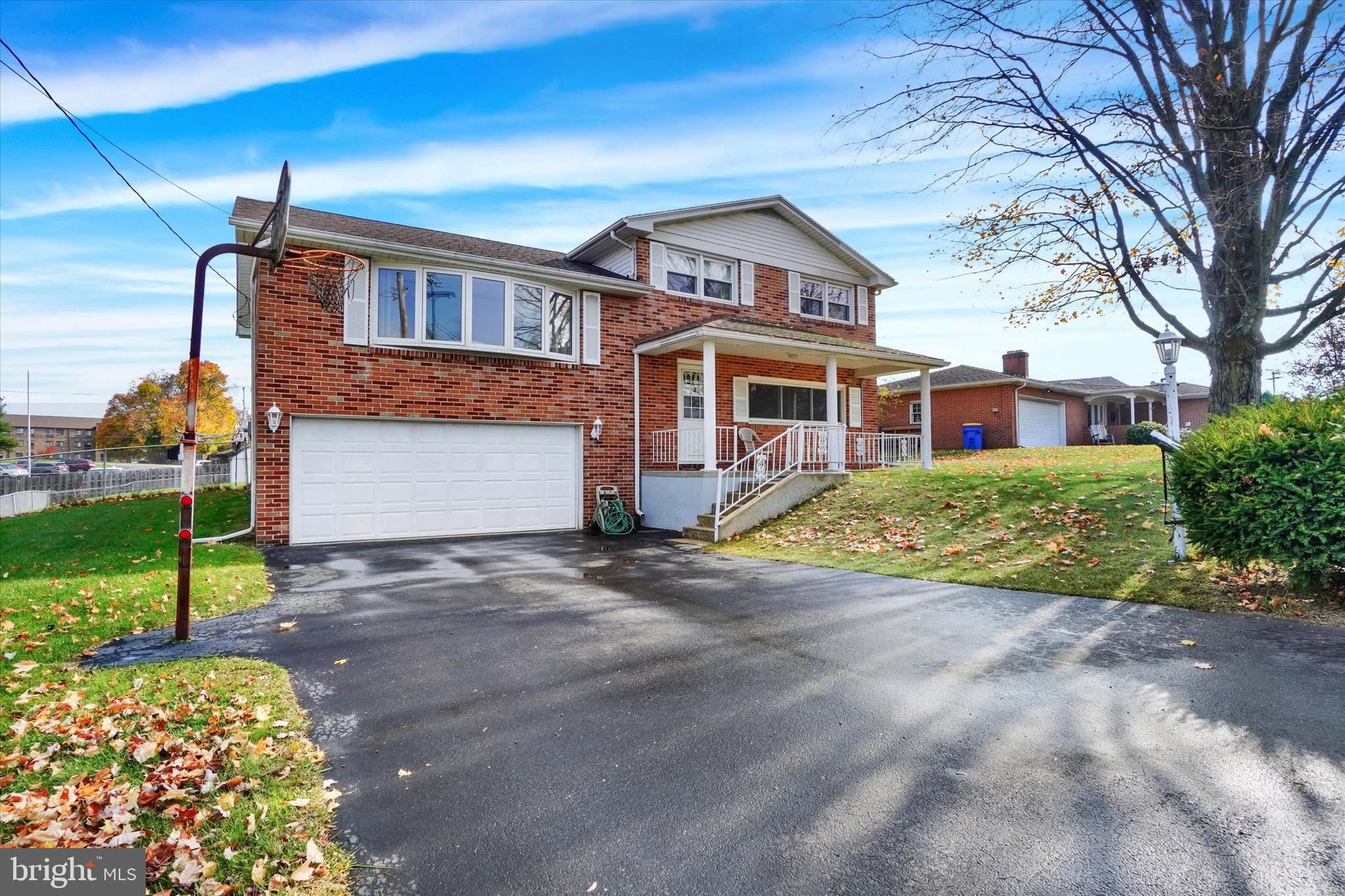 2855 Cambridge Road York, PA 17402 - Photo 3 of 28 Gallery Image 3