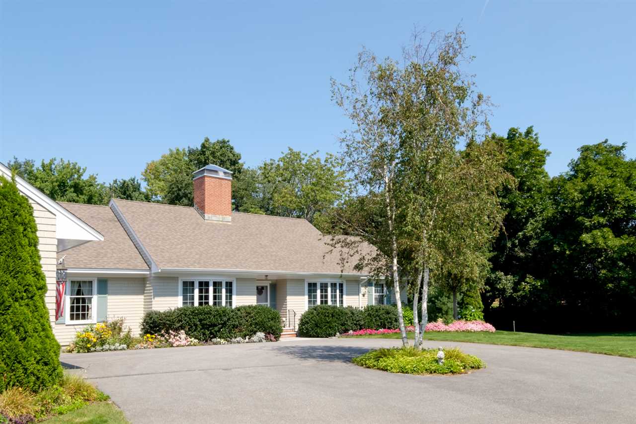 367 Washington Road Rye, NH 03870 - Photo 2 of 36