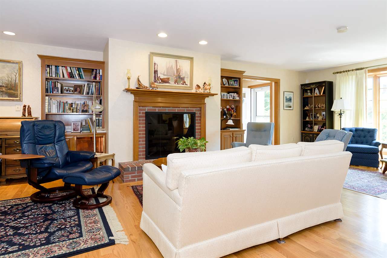 367 Washington Road Rye, NH 03870 - Photo 12 of 36