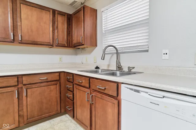 $1,900 | 14169 Clapboard Drive, Noblesville, IN 46060