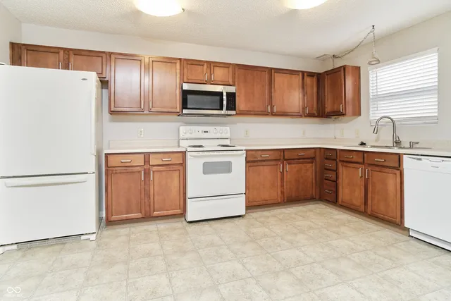 $1,900 | 14169 Clapboard Drive, Noblesville, IN 46060