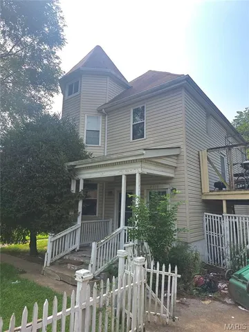 $39,500 | 2718 State Street, East St. Louis, IL 62205