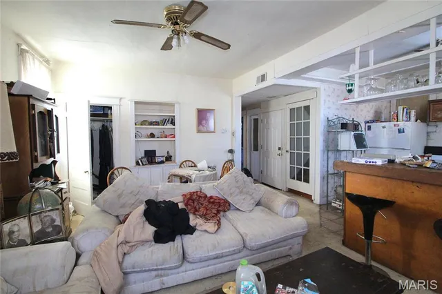 $39,500 | 2718 State Street, East St. Louis, IL 62205