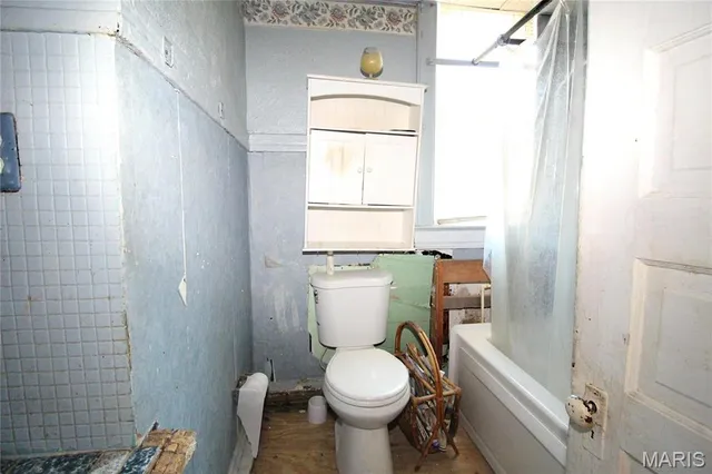 $39,500 | 2718 State Street, East St. Louis, IL 62205