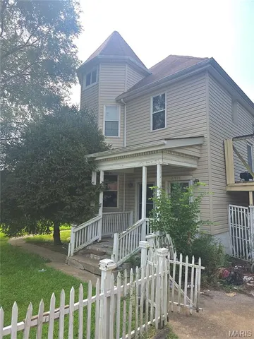 $39,500 | 2718 State Street, East St. Louis, IL 62205