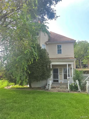 $39,500 | 2718 State Street, East St. Louis, IL 62205
