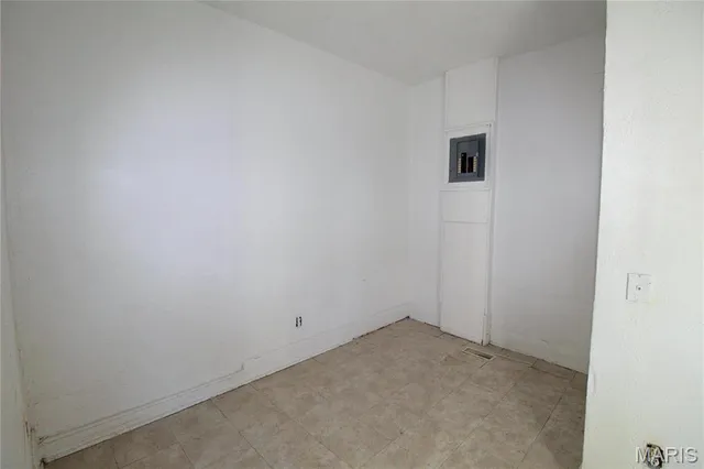 $39,500 | 2718 State Street, East St. Louis, IL 62205