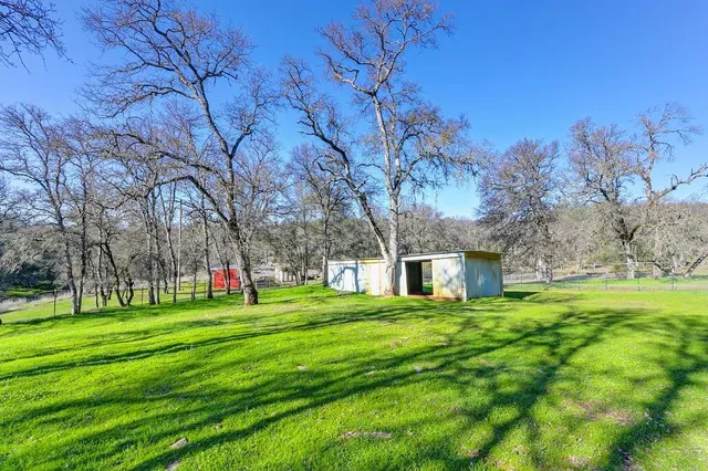 $799,900 | 22422 East Hacienda Drive, Grass Valley, CA 95949