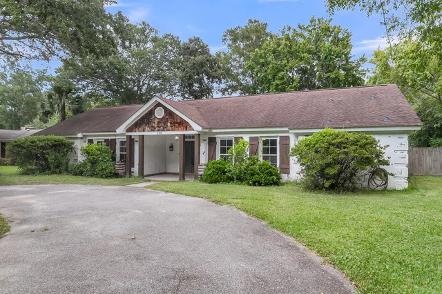 $4,000 | 756 Wakendaw Boulevard, Mount Pleasant, SC 29464