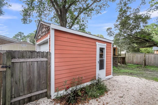 $4,000 | 756 Wakendaw Boulevard, Mount Pleasant, SC 29464