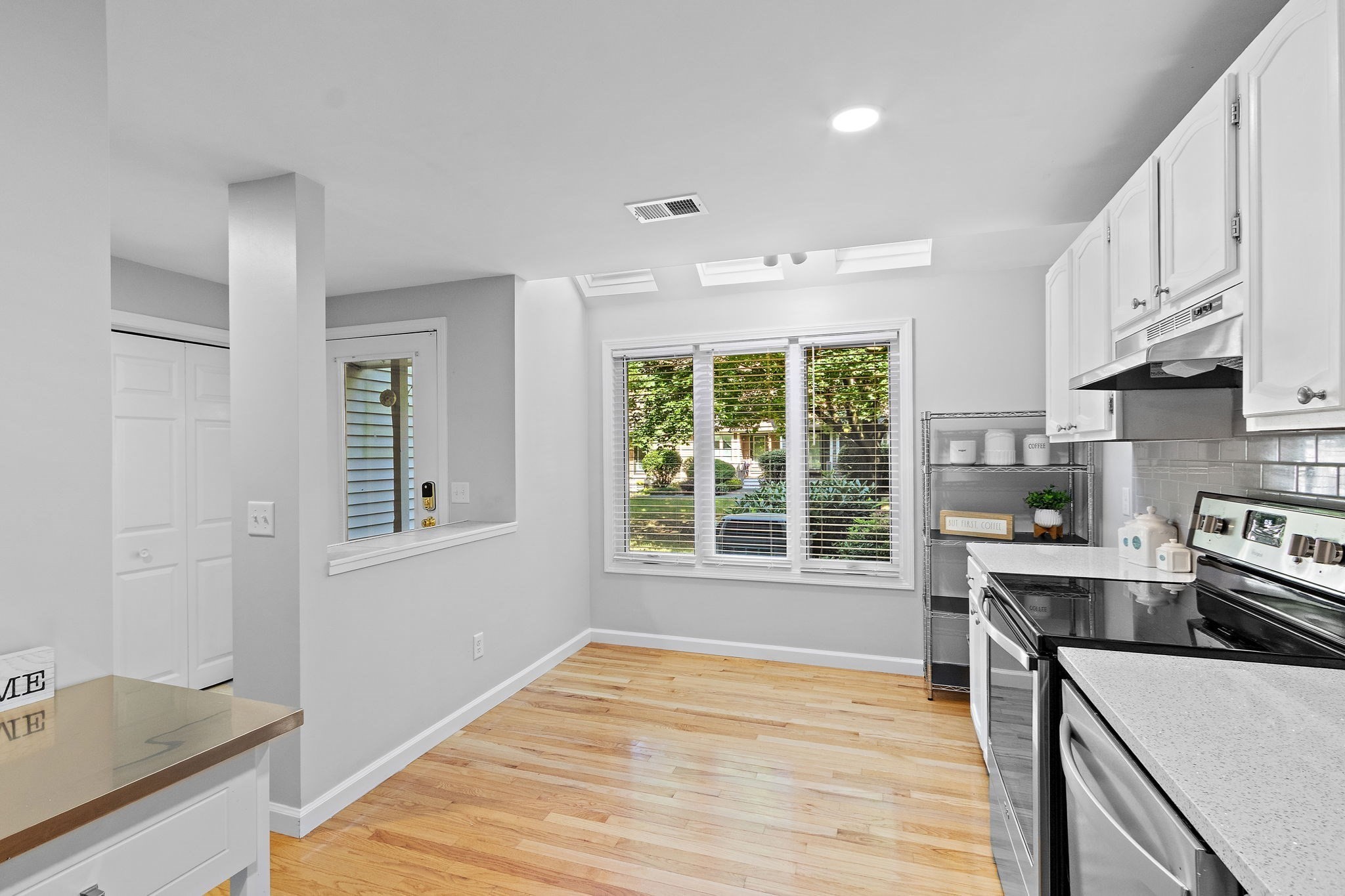608 Maple Brook Road, Unit 608 Bellingham, MA 02019 - Photo 3 of 42 Gallery Image 3