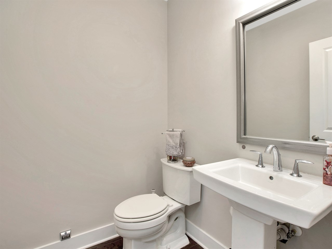 511 North Person Street, Unit 201 Raleigh, NC 27604 - Photo 18 of 27 Photo 18
