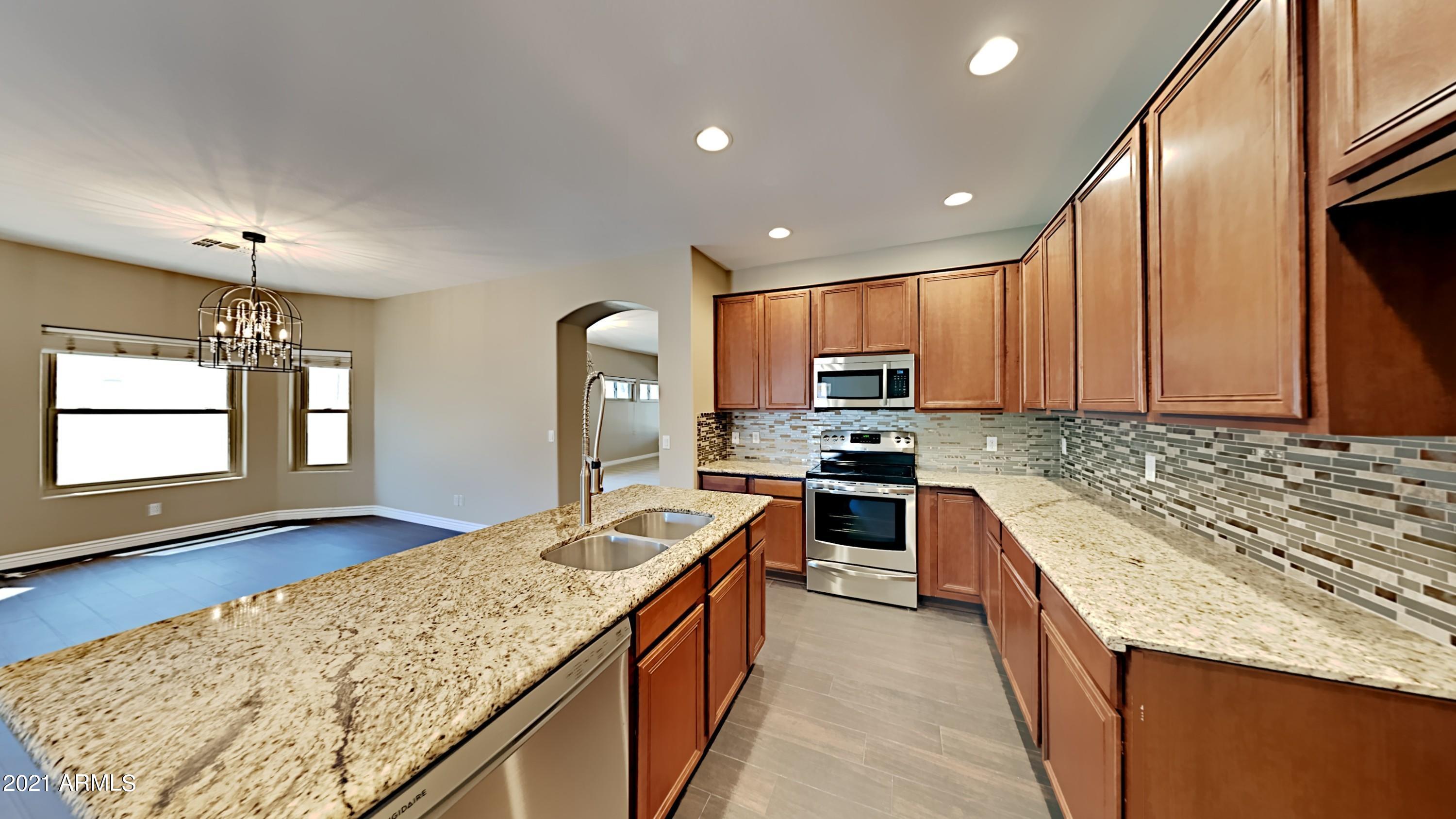 21761 East Rosa Road Queen Creek, AZ 85142 - Photo 6 of 20 5_Image_mkh7a3VqFw