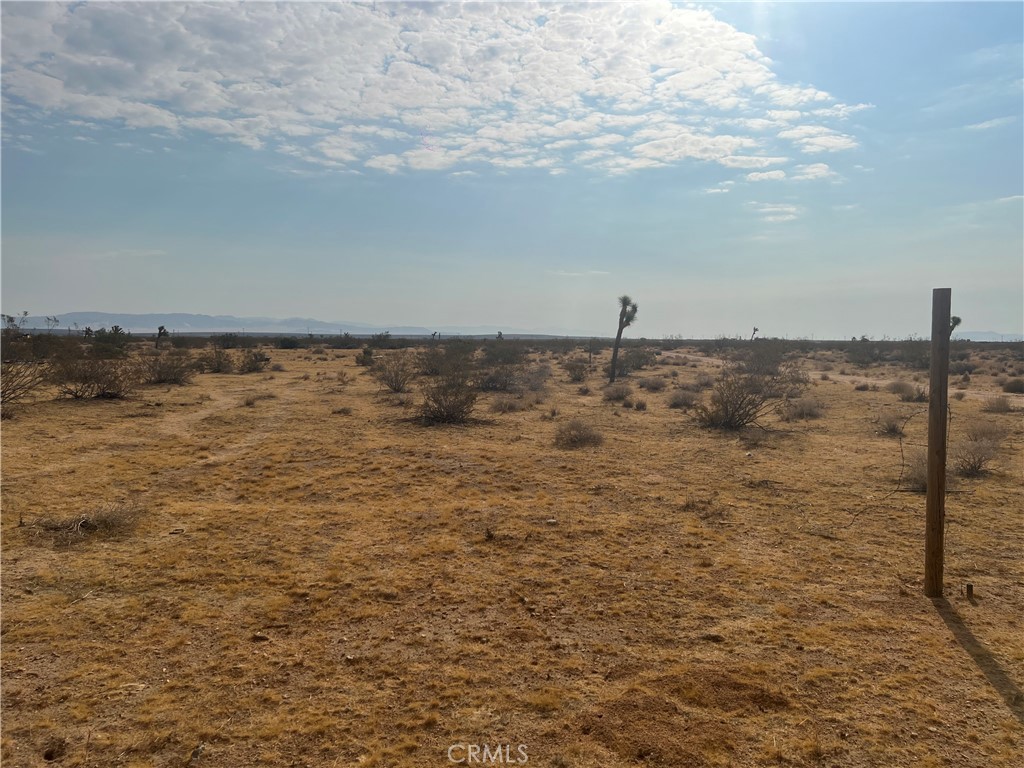 338 Stable Road Landers, CA 92285 - Photo 2 of 2 a view of ocean