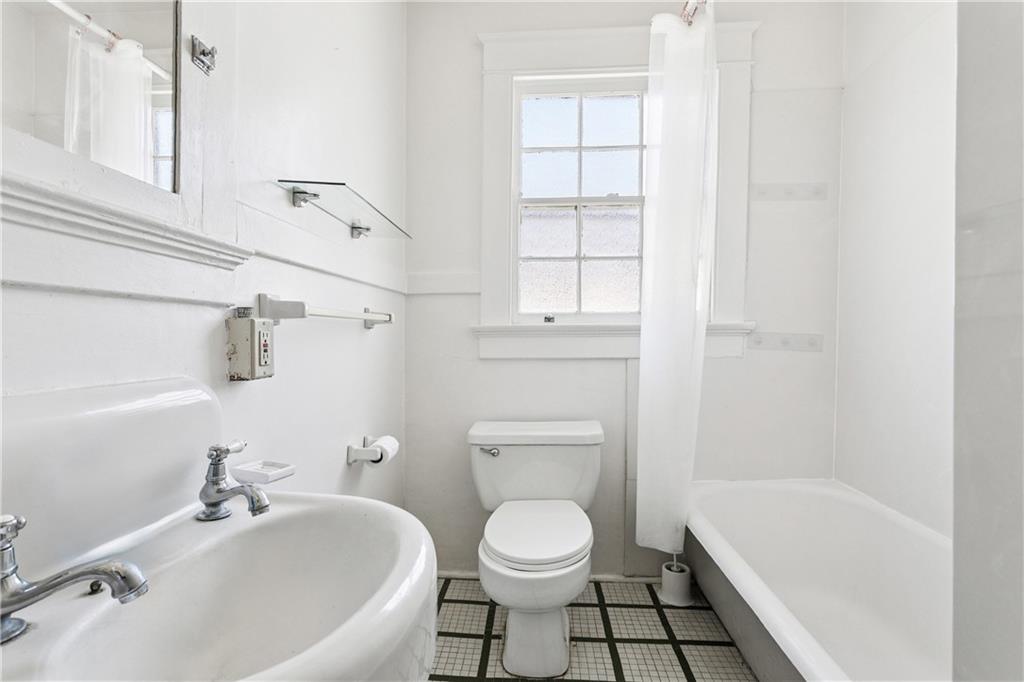 4510 Pitt Street New Orleans, LA 70115 - Photo 10 of 14