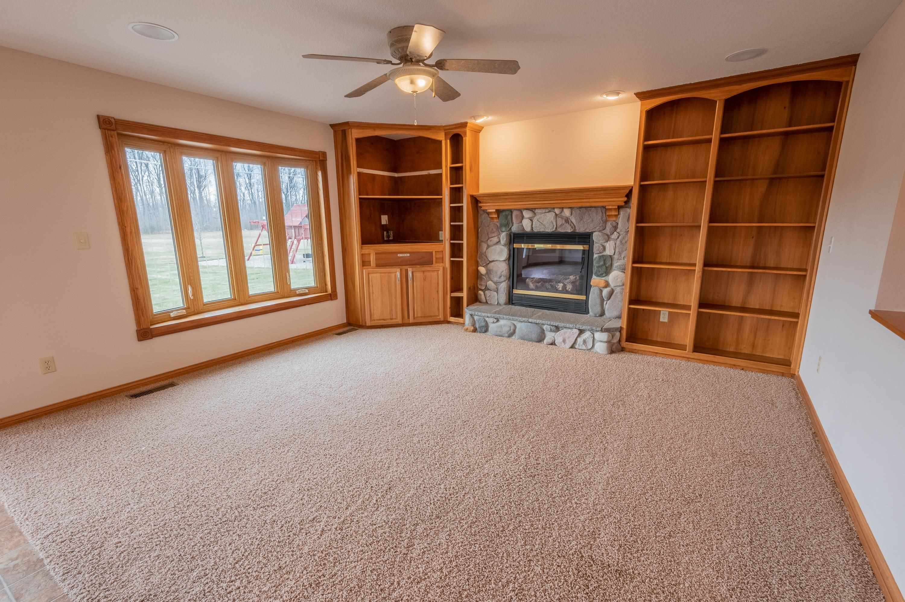 9109 West Cook Road Fort Wayne, IN 46818 - Photo 6 of 34