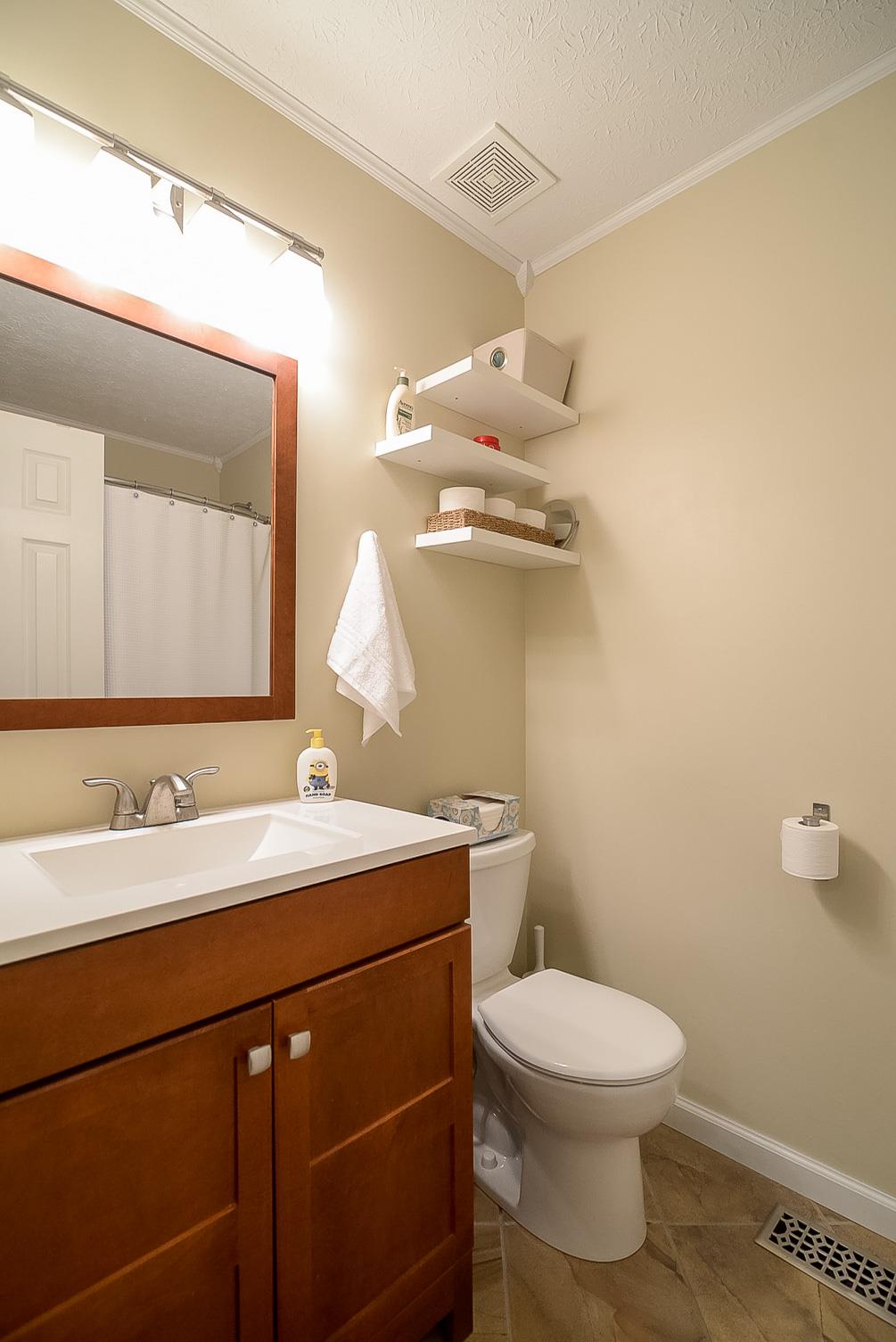 1014 Golden Pond Road Chapmansboro, TN 37035 - Photo 15 of 29 Gallery Image 15