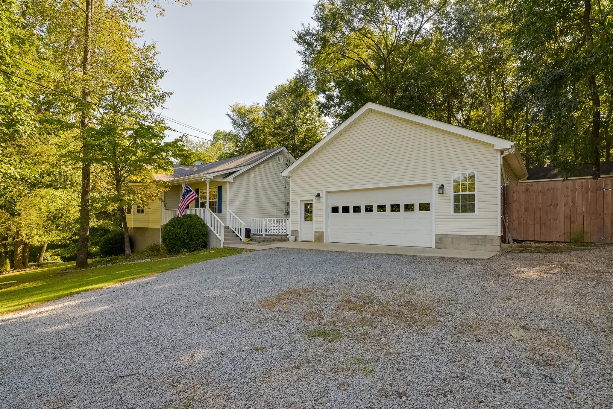 1014 Golden Pond Road Chapmansboro, TN 37035 - Photo 23 of 29 Gallery Image 23