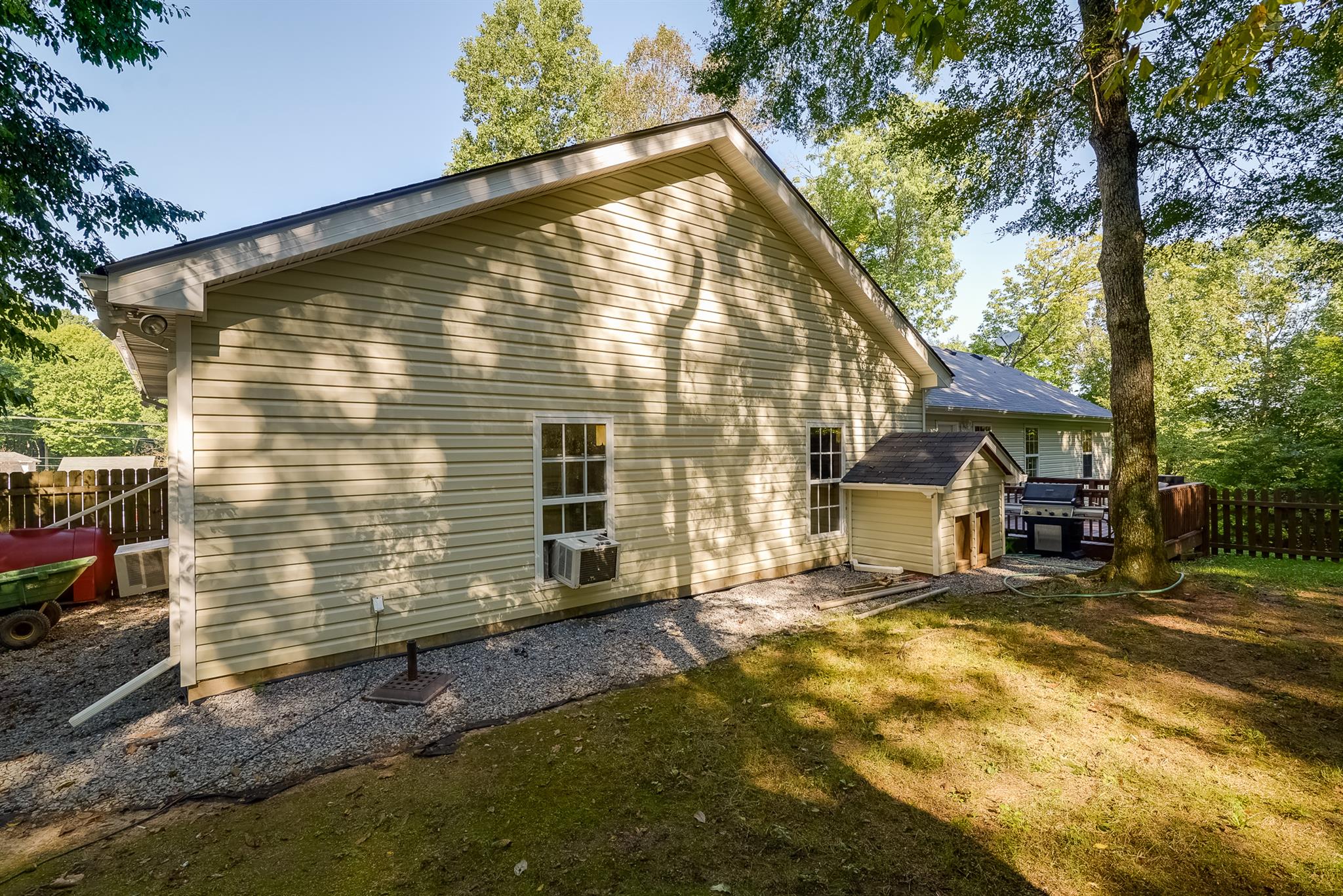 1014 Golden Pond Road Chapmansboro, TN 37035 - Photo 26 of 29 Gallery Image 26