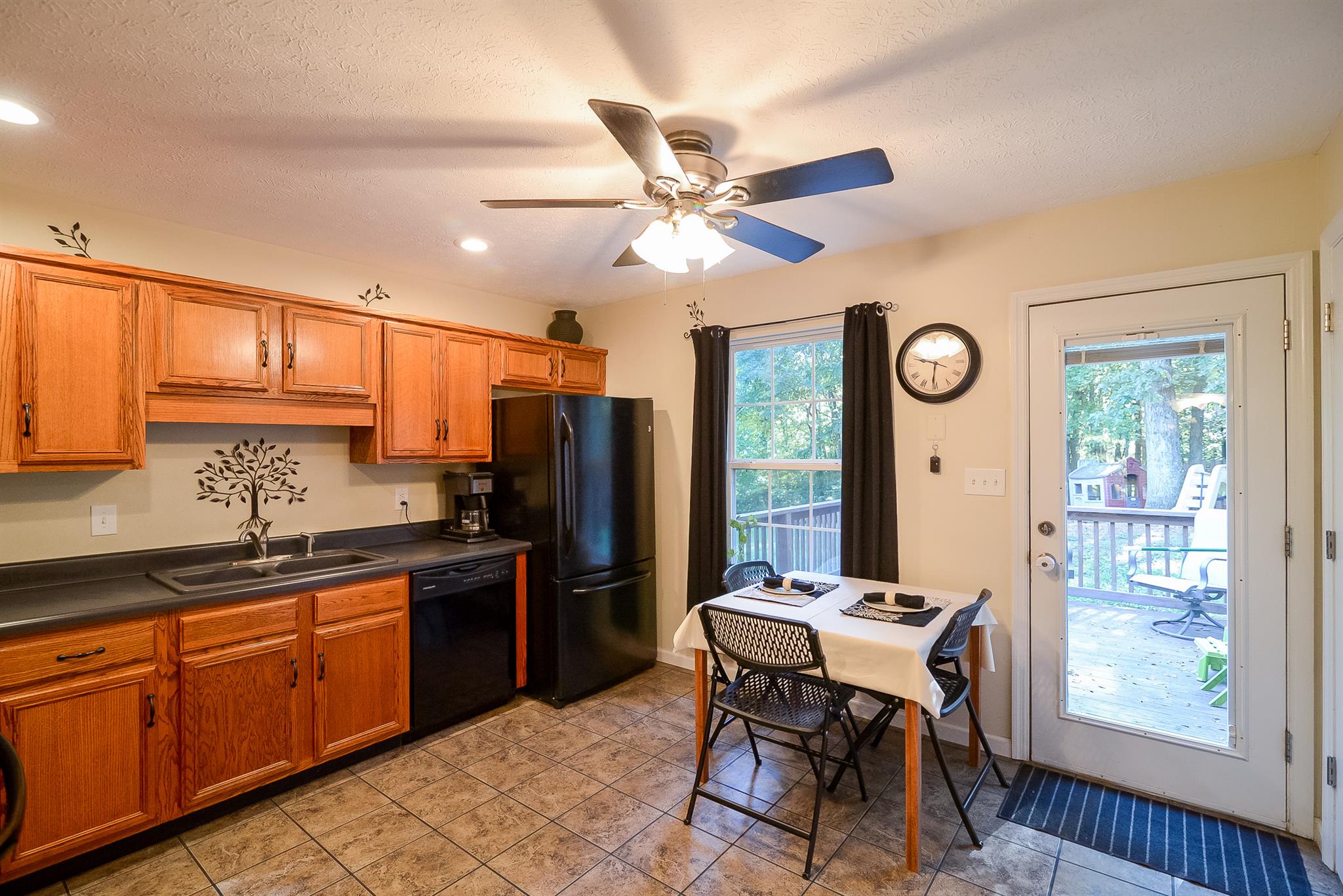 1014 Golden Pond Road Chapmansboro, TN 37035 - Photo 5 of 29 Gallery Image 5