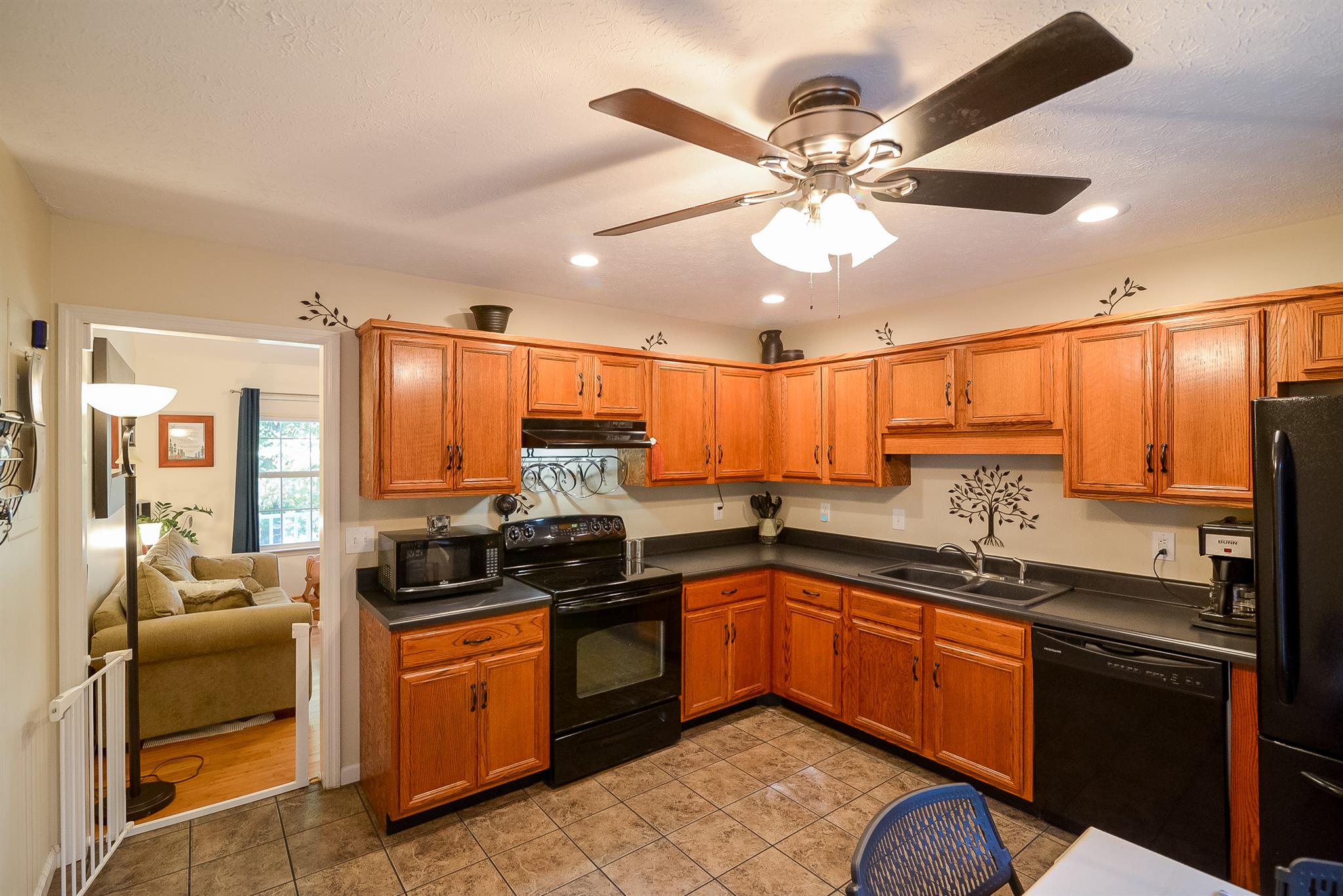 1014 Golden Pond Road Chapmansboro, TN 37035 - Photo 6 of 29 Gallery Image 6
