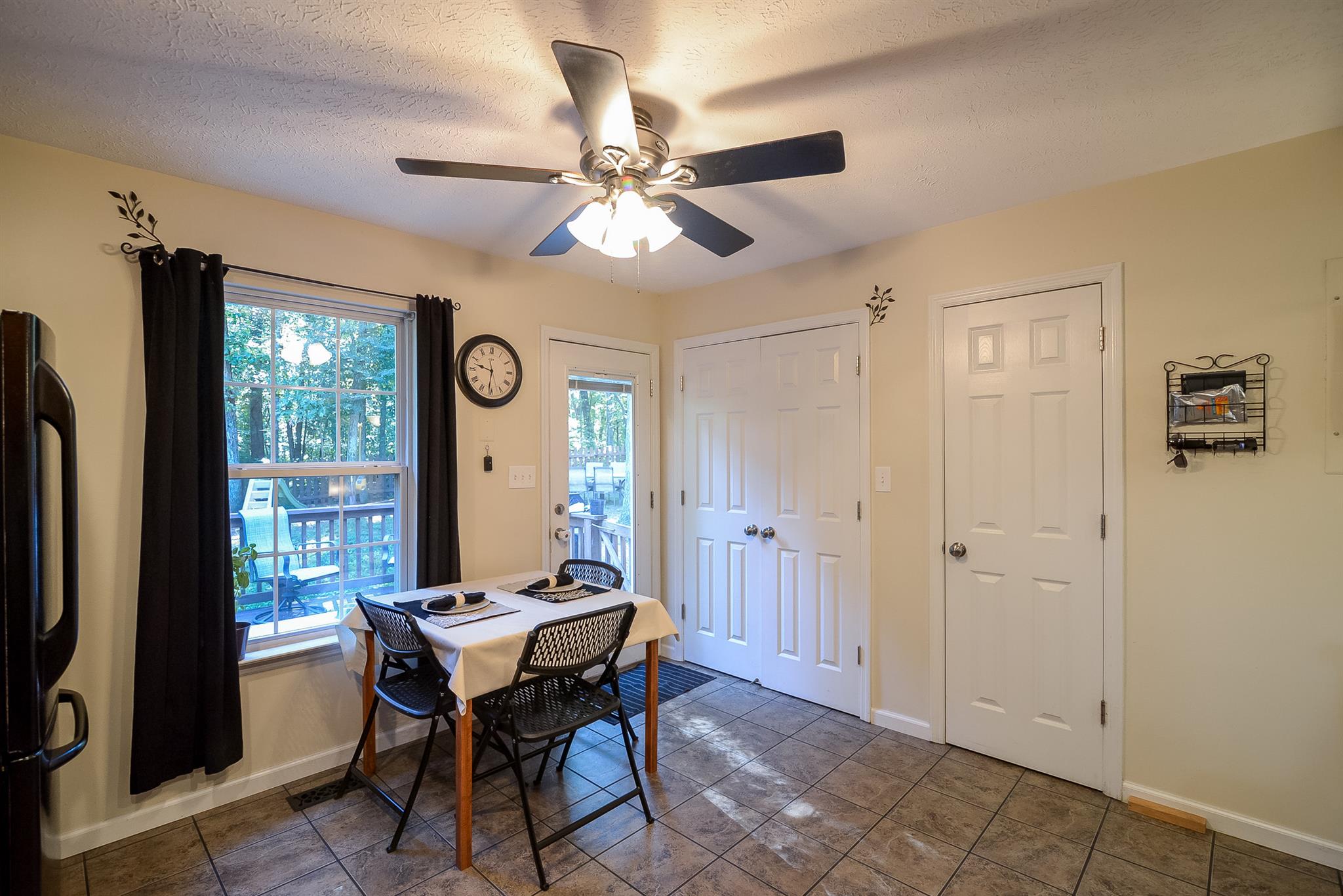 1014 Golden Pond Road Chapmansboro, TN 37035 - Photo 8 of 29 Gallery Image 8