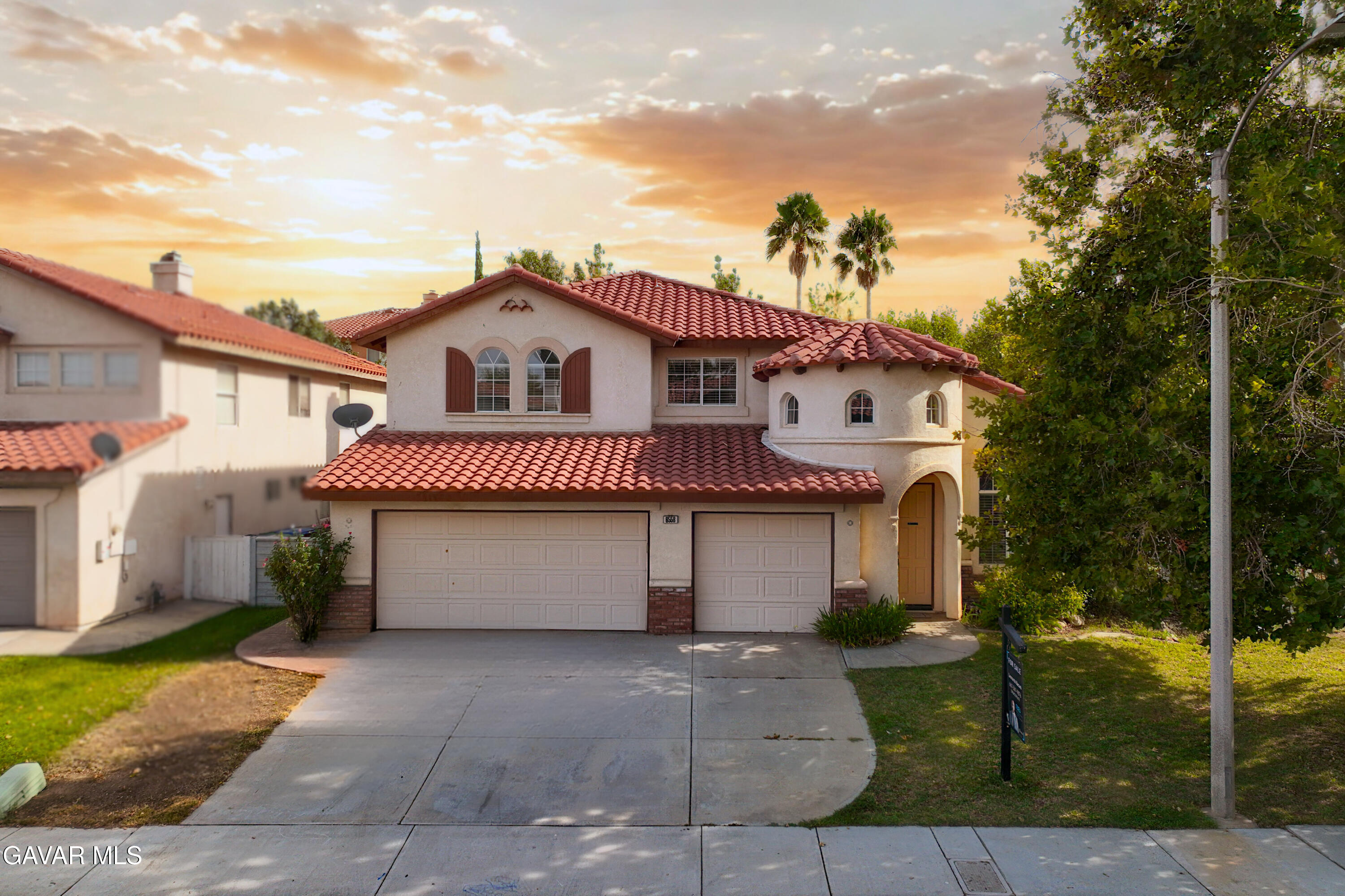 6558 Highbluff Way Lancaster, CA 93536 - Photo 1 of 40 b33dca11-6f87-4405-b6fc-5b633386e8f5