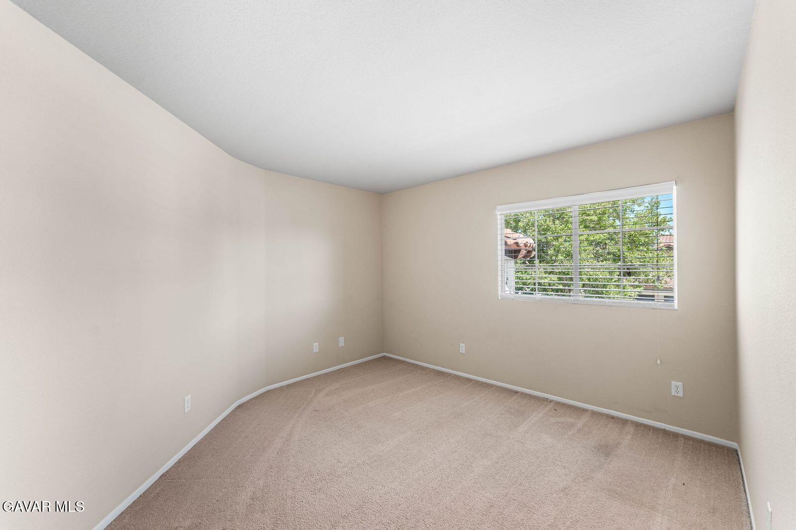 6558 Highbluff Way Lancaster, CA 93536 - Photo 33 of 40 IMG_0055