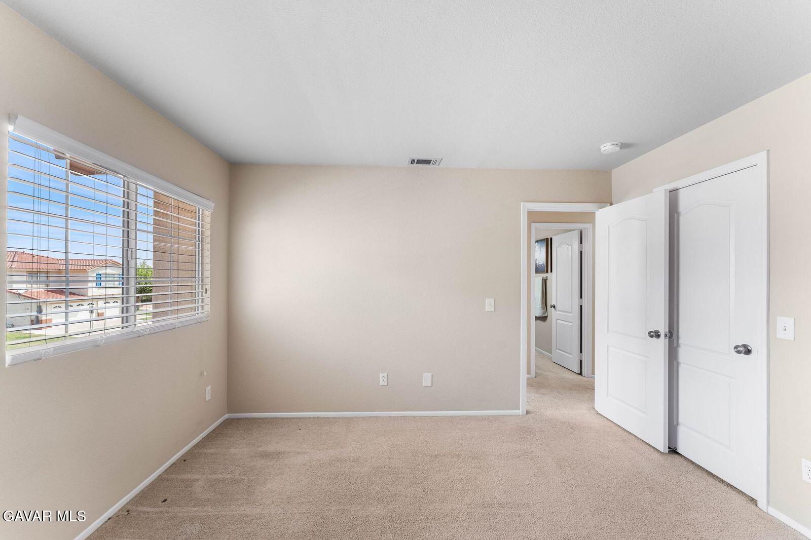 6558 Highbluff Way Lancaster, CA 93536 - Photo 34 of 40 IMG_0056
