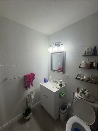 $1,900 | 17100 Northwest 77th Court, Unit 1, Hialeah, FL 33015