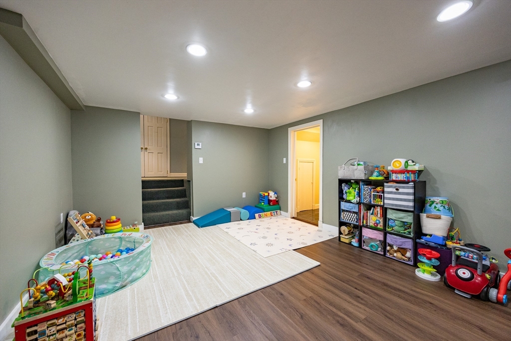 14 Foxhill Road Foxboro, MA 02035 - Photo 33 of 41 Gallery Image 33