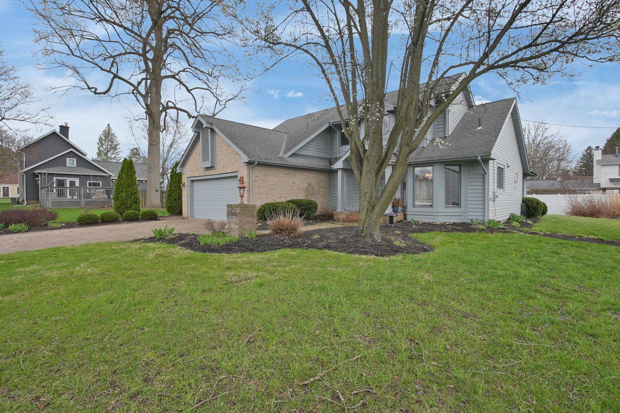 776 South Hampton Road Newark, OH 43055 - Photo 3 of 43 3-web-or-mls-776-s-hampton-rd