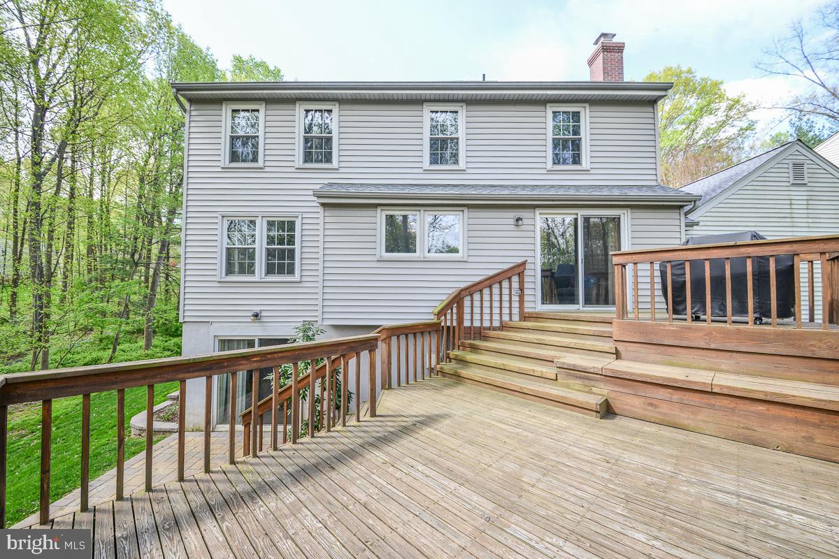 9913 Coffer Woods Road Burke, VA 22015 - Photo 17 of 26 Exterior (Rear)